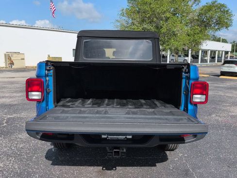 Used 2020 Jeep Gladiator Sport w/ Quick Order Package 24S AWD/4WD image 13