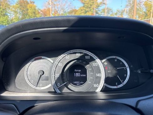 Used 2017 Honda Accord EX image 17