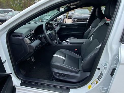 Used 2025 Toyota Camry SE FWD image 29