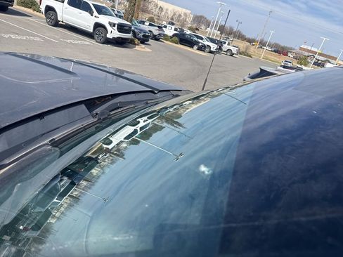 Used 2020 GMC Sierra 2500 AT4 w/ AT4 Premium Package image 5