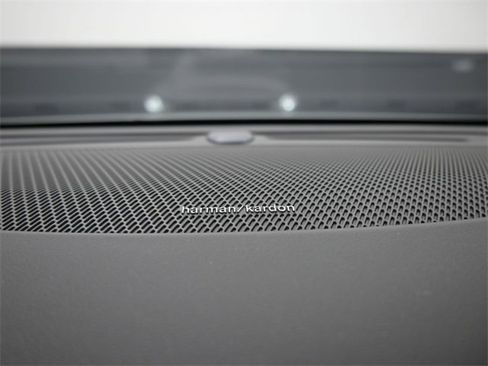 New 2026 Volvo V60 B5 Cross Country Plus w/ Protection Package Premier image 30