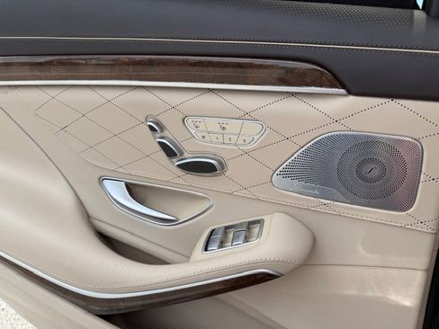 Used 2017 Mercedes-Benz S 550 Sedan image 11