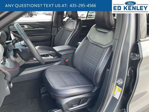 Used 2025 Ford Explorer ST-Line AWD/4WD image 3
