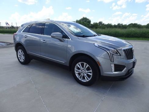 Used 2024 Cadillac XT5 Luxury FWD image 3