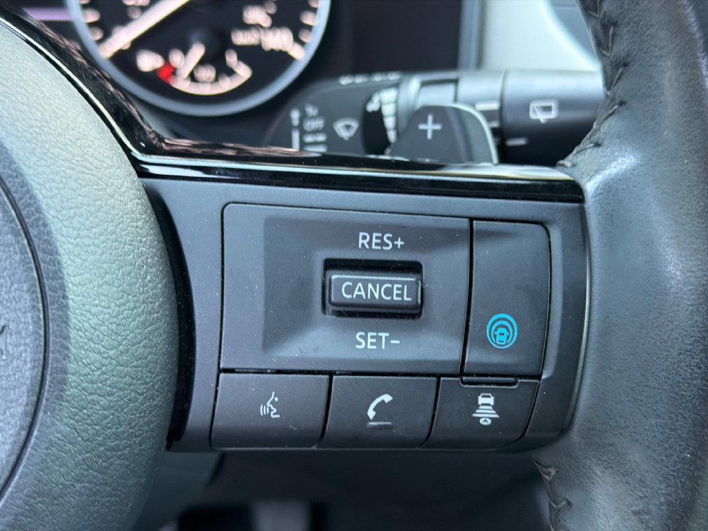 Used 2023 Nissan Rogue SV w/ SV Premium Package FWD image 26