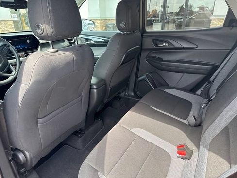 Used 2025 Chevrolet TrailBlazer LT FWD image 10