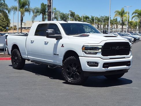 Used 2023 RAM 3500 Laramie AWD/4WD image 2