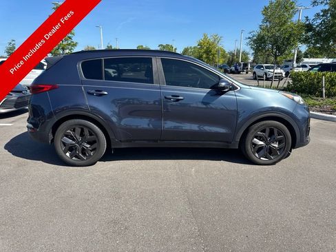 Used 2022 Kia Sportage Nightfall Edition FWD image 7