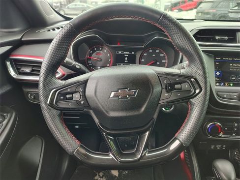 Used 2023 Chevrolet TrailBlazer RS image 13