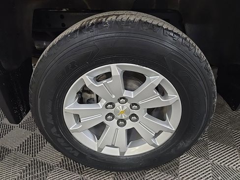 Used 2022 Chevrolet Colorado LT w/ LT Convenience Package image 16