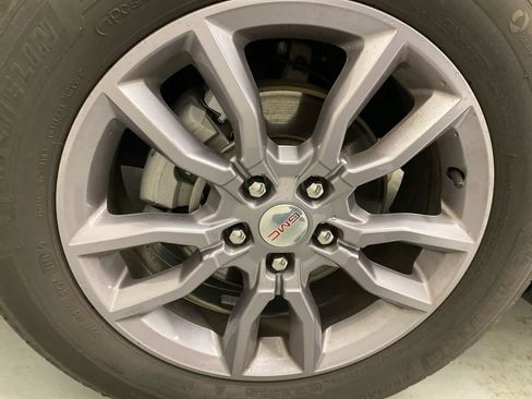 Used 2023 GMC Terrain SLT image 27