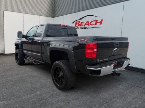 Used 2018 Chevrolet Silverado 2500 LTZ w/ LTZ Plus Package image 11