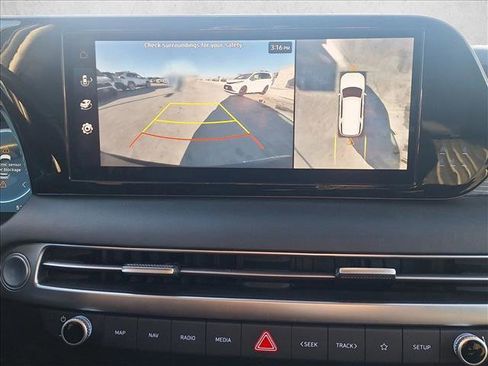 Used 2024 Hyundai Palisade Limited image 13