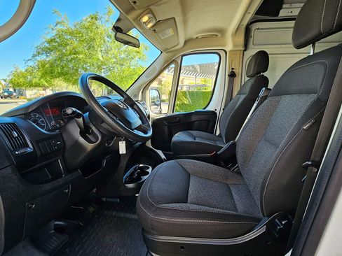Used 2021 RAM ProMaster 2500 image 12