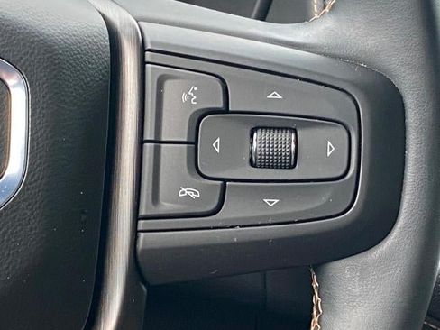 Used 2024 GMC Yukon AT4 w/ AT4 Premium Package AWD/4WD image 9