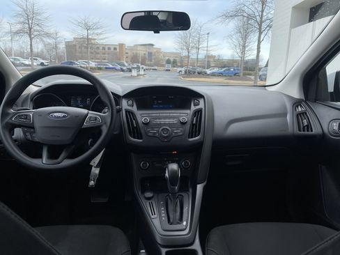 Used 2018 Ford Focus SE image 29