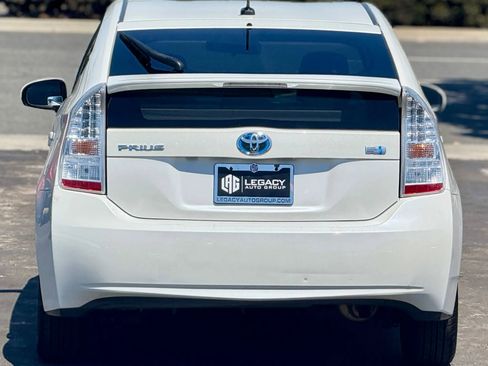 Used 2010 Toyota Prius Two image 2