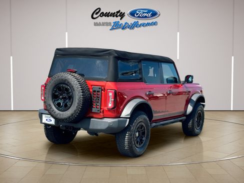Used 2023 Ford Bronco Wildtrak AWD/4WD image 25