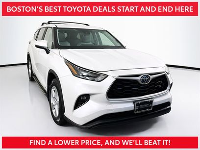 Used 2023 Toyota Highlander LE