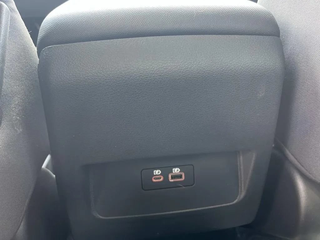 Used 2024 Nissan Frontier SV w/ Technology Package RWD image 17