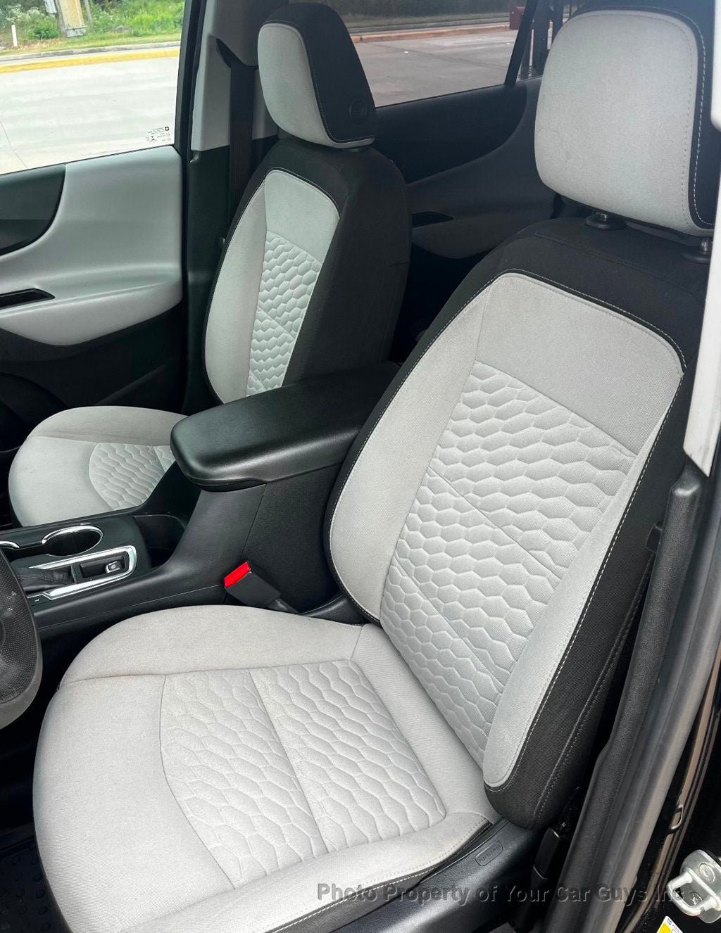 Used 2020 Chevrolet Equinox LS w/ LS Convenience Package FWD image 14