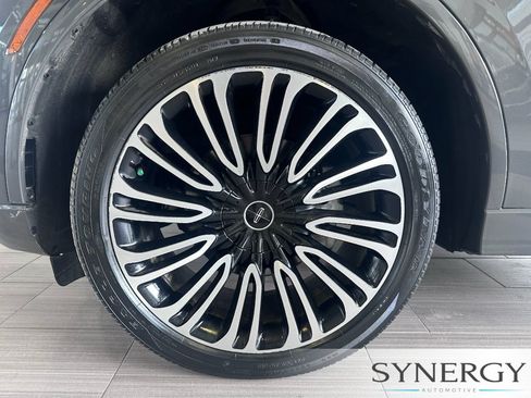 Used 2023 Lincoln Aviator Black Label w/ Class IV Trailer Tow Package AWD/4WD image 12