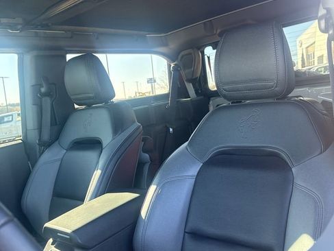 Used 2024 Ford Bronco Black Diamond image 10