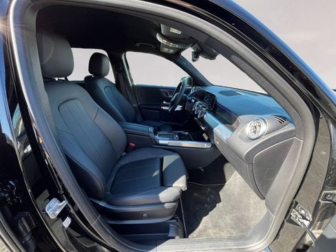 Certified 2025 Mercedes-Benz GLB 250 4MATIC image 15