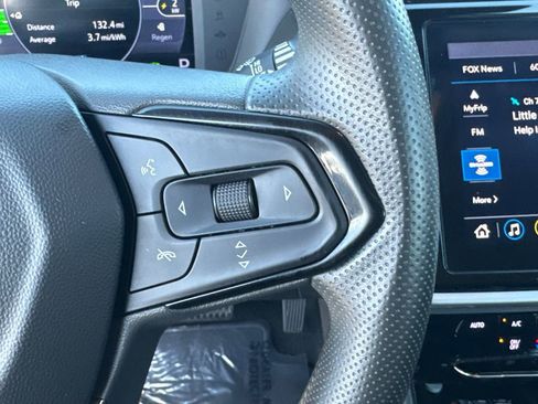 Used 2022 Chevrolet Bolt EUV LT image 27