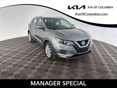 Used 2021 Nissan Rogue Sport SV FWD image 1