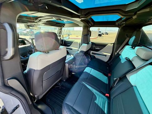 New 2026 GMC Hummer EV 4x4 Crew Cab image 29