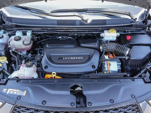 Used 2022 Chrysler Pacifica Limited w/ S Appearance Package FWD image 46