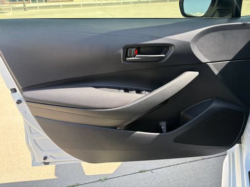Used 2022 Toyota Corolla LE FWD image 18