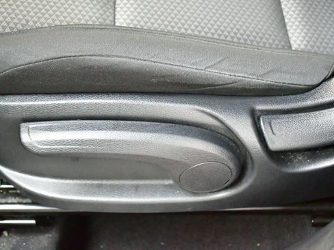 Used 2025 Kia Soul LX w/ LX Technology Package image 13