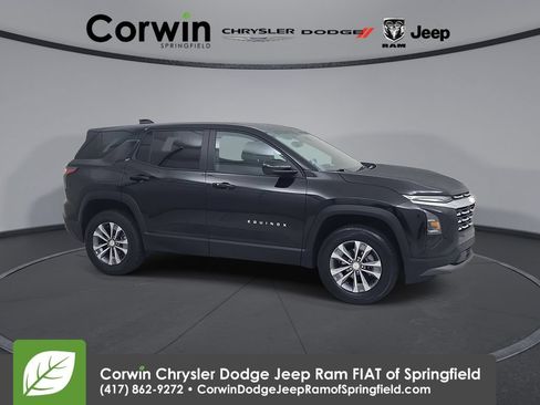 Used 2026 Chevrolet Equinox LT FWD image 1