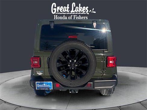 Used 2022 Jeep Wrangler Unlimited Sahara 4xe image 4