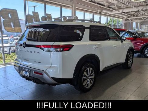Used 2023 Nissan Pathfinder SL AWD/4WD image 8