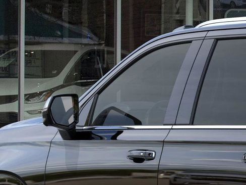 New 2026 Chevrolet Suburban Premier image 12