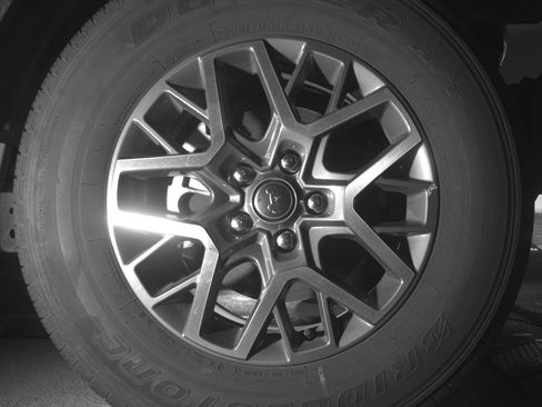 Used 2025 Jeep Wrangler Sahara image 13