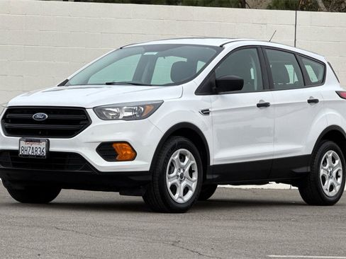 Used 2019 Ford Escape S image 10
