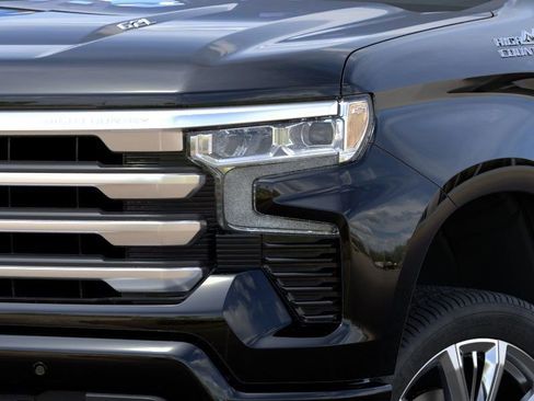 New 2026 Chevrolet Silverado 1500 High Country w/ High Country Premium Package AWD/4WD image 10