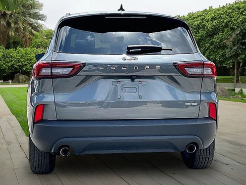 Used 2025 Ford Escape ST-Line AWD/4WD image 3