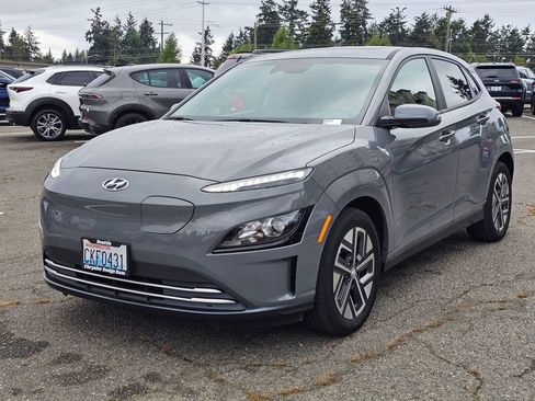 Used 2023 Hyundai Kona SEL FWD image 3