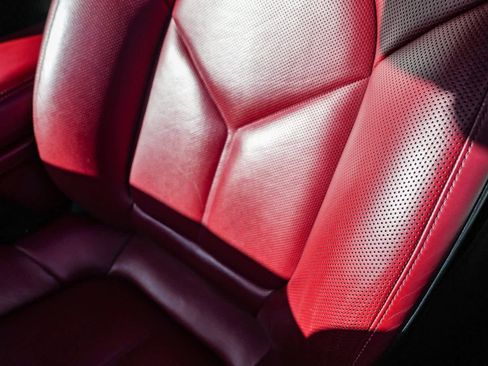 Used 2023 Porsche Macan image 18