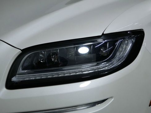 Used 2019 Lincoln Nautilus Reserve w/ Ultimate Package image 14