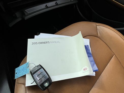Used 2015 Kia Soul ! w/ Sun & Sound Package FWD image 32