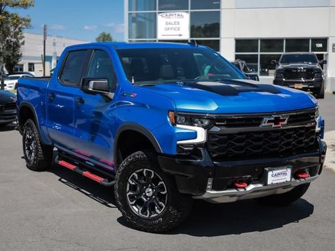 Used 2025 Chevrolet Silverado 1500 ZR2 w/ Technology Package AWD/4WD image 7