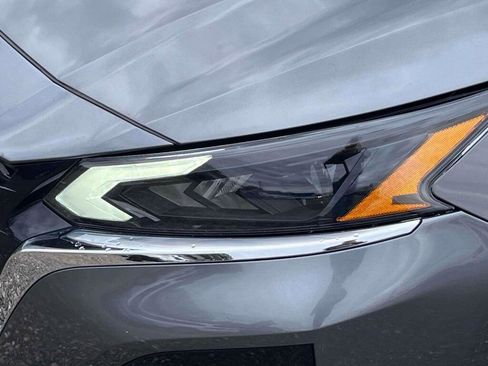 Used 2024 Nissan Altima 2.5 SV FWD image 13