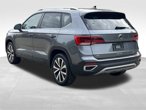 Used 2022 Volkswagen Taos SE w/ IQ.Drive SE Package AWD/4WD image 8