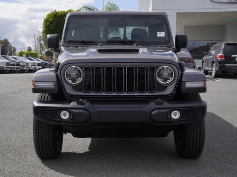 New 2026 Jeep Gladiator Sport AWD/4WD image 9